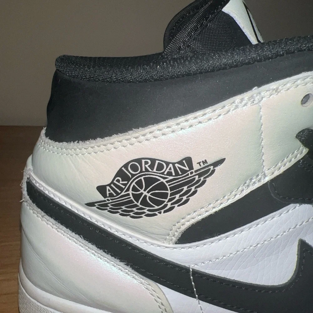 Jordan 1 mid diamond size 10.5 - Picture 4 of 16